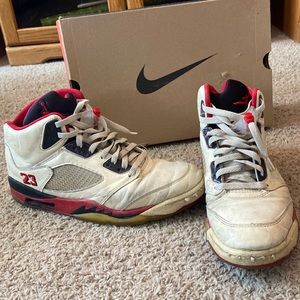 Jordan 5 1990 OG black tongue